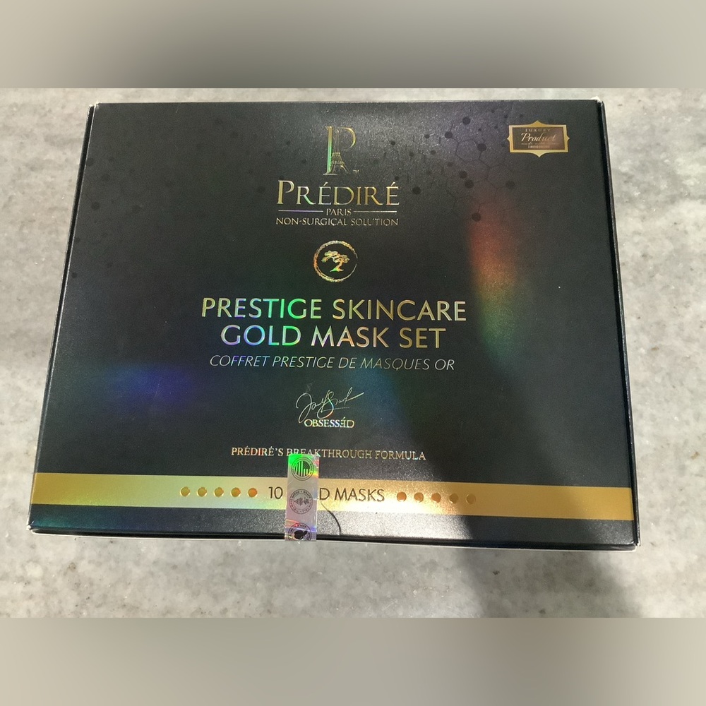 Predire Paris Gold Skincare Mask Set
Includes 10 Masks
